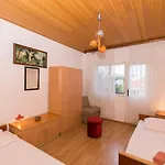 Amalija Apartment *