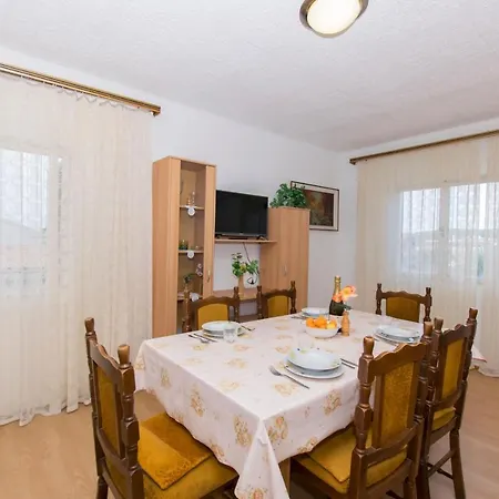 Amalija Appartement *